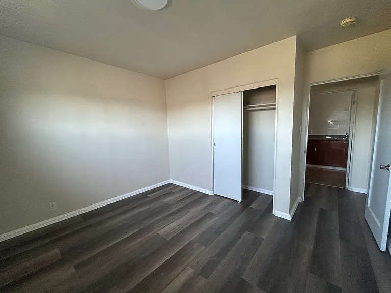 6224 Plumas Ave — Photo 8
