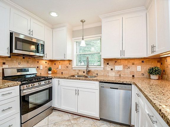 3rd image of 2726 Triway Ln