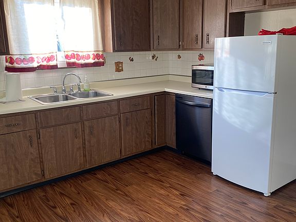 3rd image of 4056 Harwood Ave