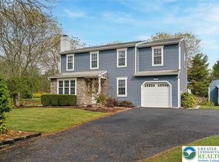 2420 Bannerstone Dr, Quakertown, PA 18951