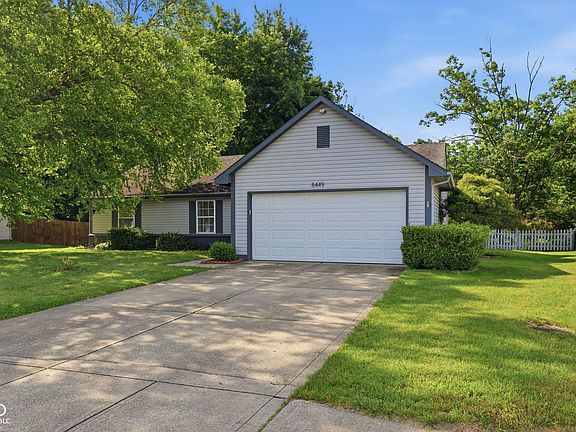 3rd image of 8449 Inland Dr