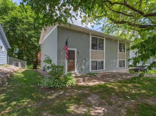 1401 Autumn Dr, Faribault, MN 55021