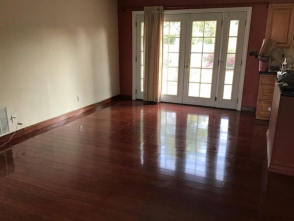 Family/dining room