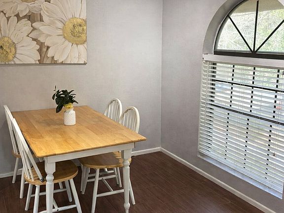 5th image of 1351 N Pleasant Dr Unit 2028