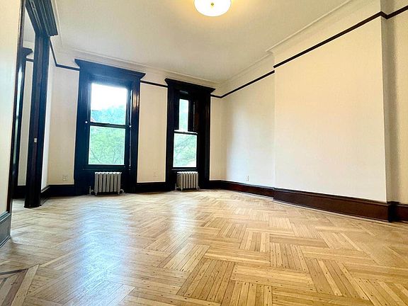 5th image of 1183 Dean St #5