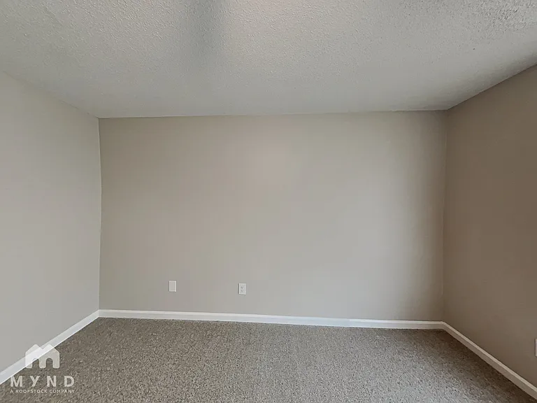 10576 Sourwood Ct — Photo 13