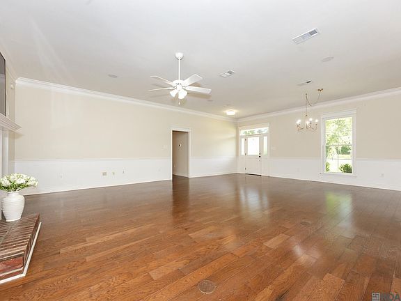 4th image of 3171 Emily Dr