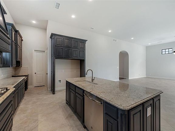 5th image of 3929 Harvest Ln