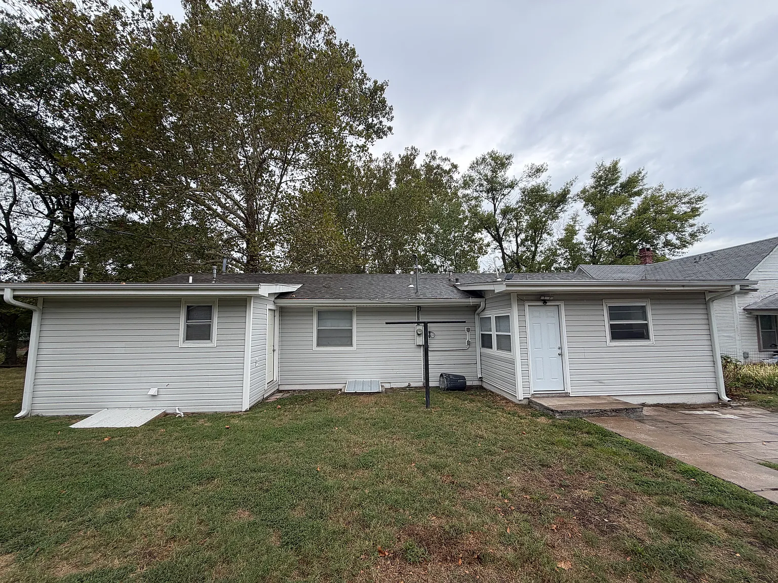 4 bed, $1,650 — Photo 4