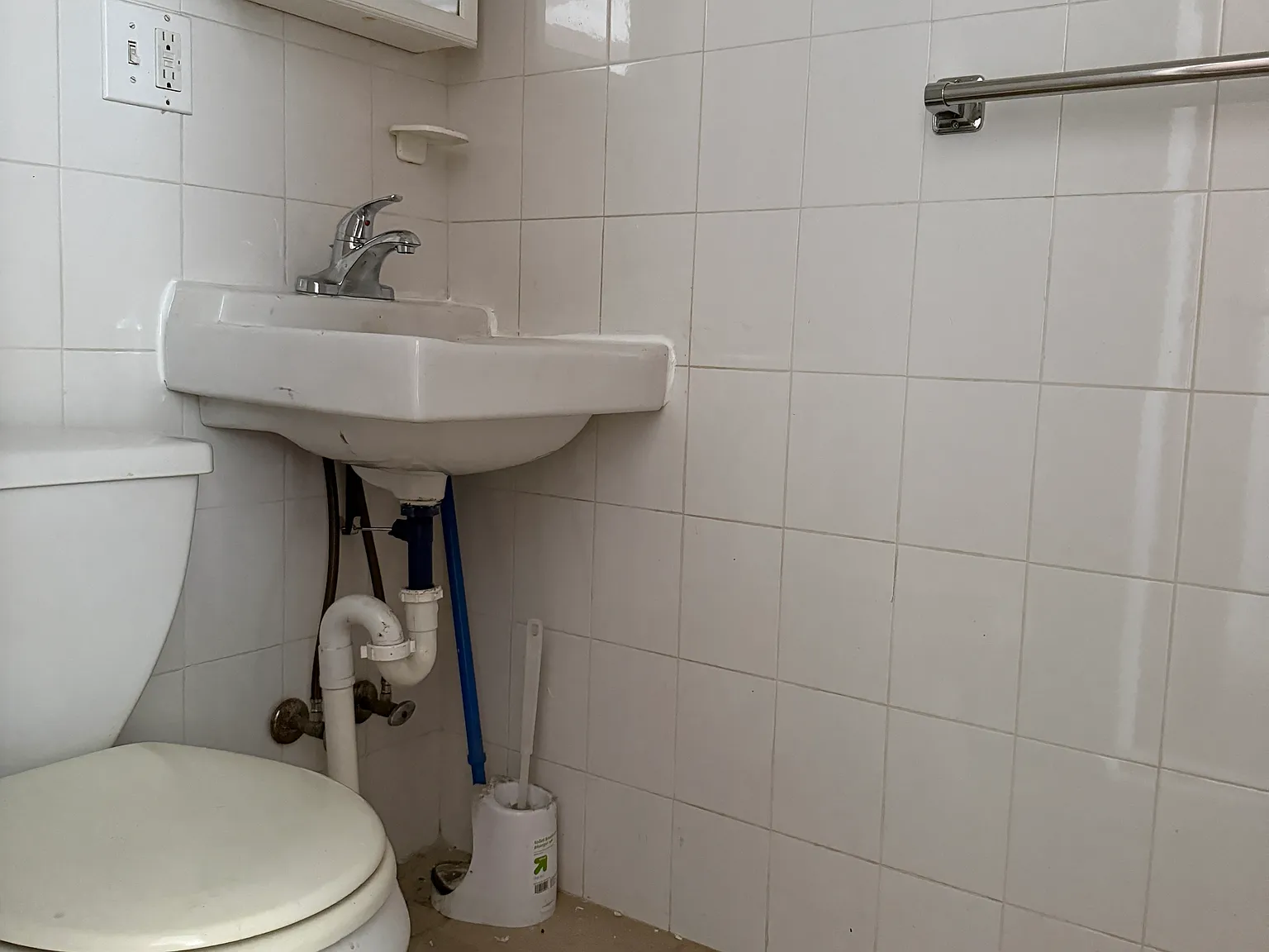 1 bed, 9952 sqft, $950 — Photo 3