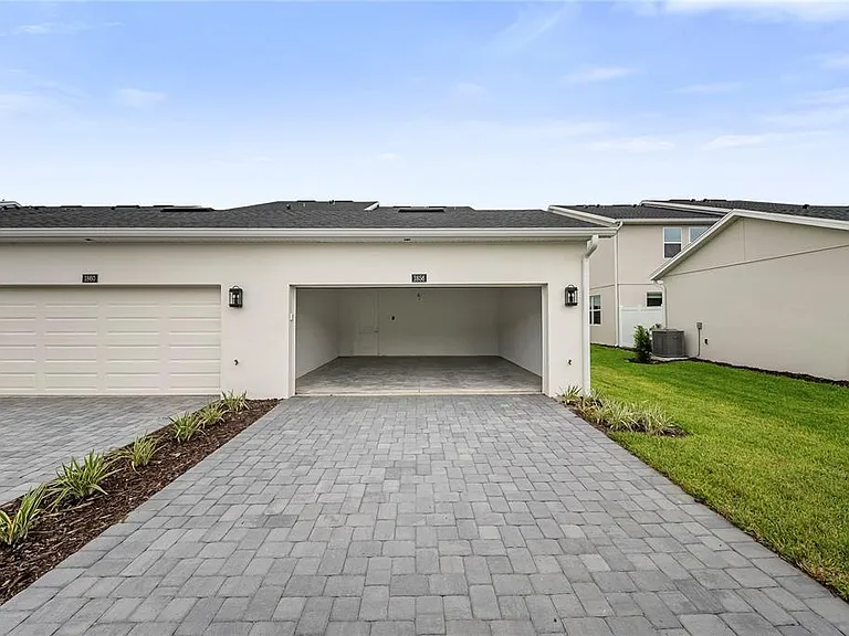 1856 Crowncrest Dr — Photo 41