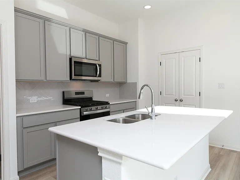 5303 Bruno St — Photo 11