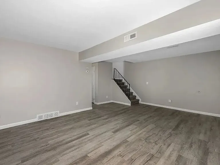Finneytown Apartments & Townhomes — Photo 5