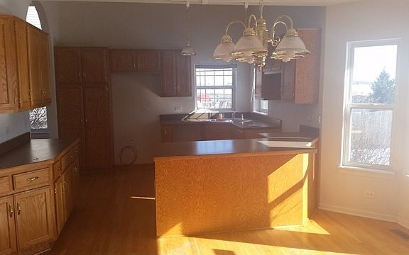 2nd image of 12815 Waterford Blvd