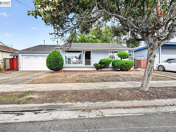 5th image of 857 Marin Ave
