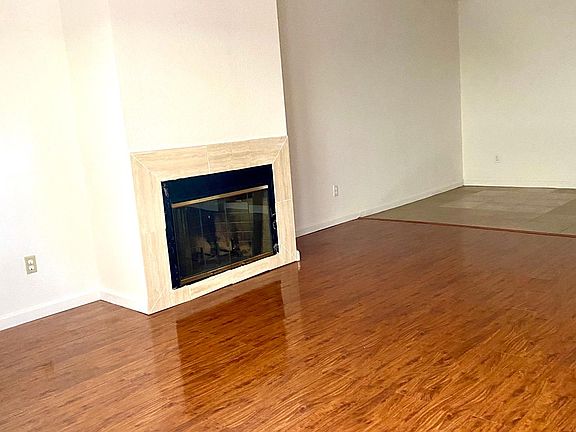 4th image of 3960 9th Ave #3