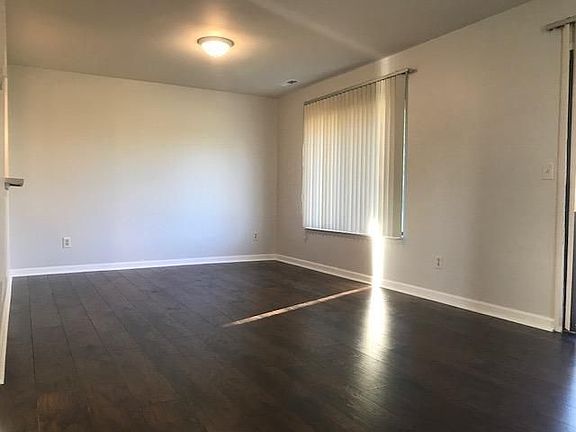 5th image of 250 Briarcrest Dr Unit 136