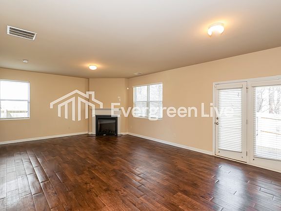 2nd image of 1004 Eldon Ln