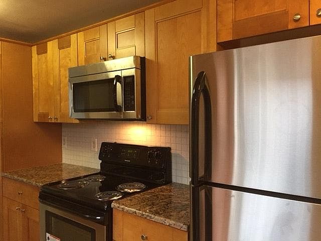 1st image of 9120 Post Oak Ct