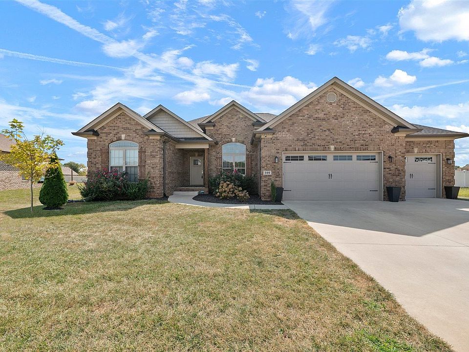 1st image of 599 Montrose Dr