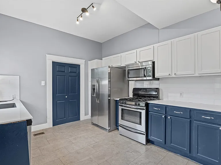 301 S Edgefield Ave — Photo 24