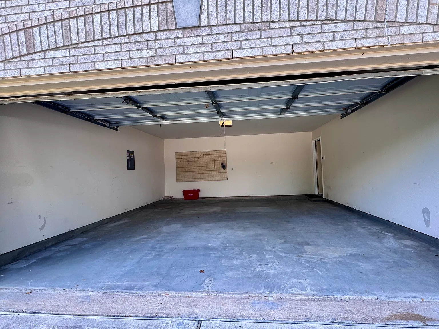 3 bed, 1904 sqft, $2,000 — Photo 4