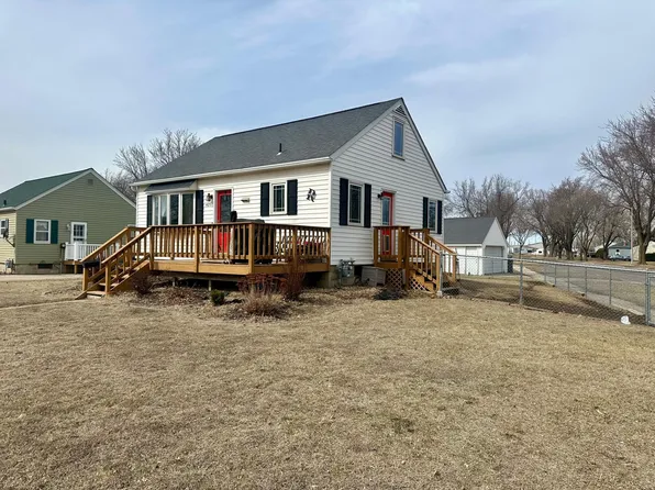 425 Clary St, Worthington, MN 56187