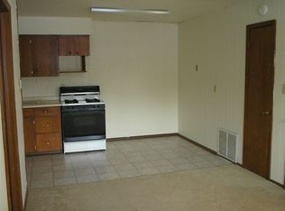 2111 13th Ave N APT 05, Grand Forks, ND 58203