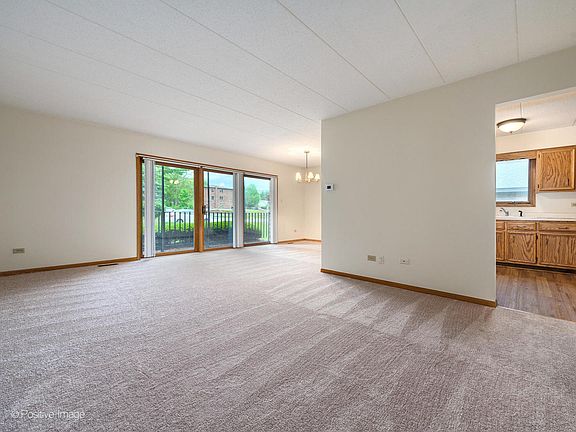 3rd image of 5030 Circle Pl #101