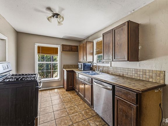 5th image of 2518 Coleman St