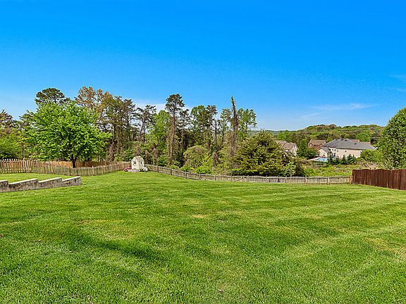 3rd image of 1673 Meadow Chase Ln