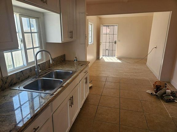 5th image of 3810 58th St #1