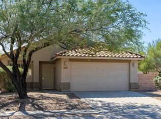 6813 W Pebble Shore Ct, Tucson, AZ 85757