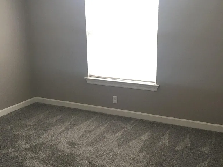 2741 Fleet Dr — Photo 4