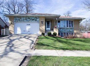 7308 W 111th St, Worth, IL
