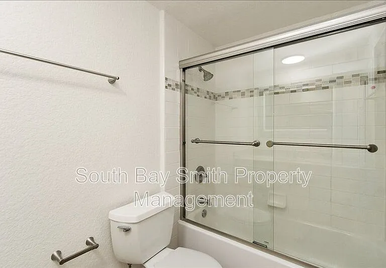 227 S Irena Ave #4 — Photo 25