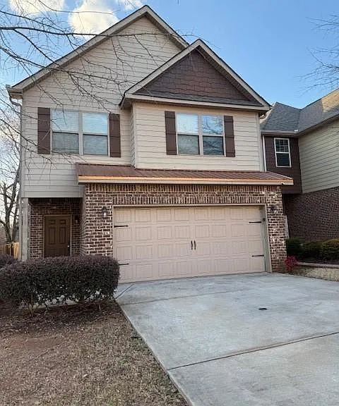 313 Clover Brook Dr — Photo 2