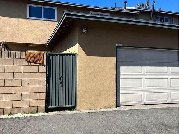 2nd image of 12824 Stagecoach Ln