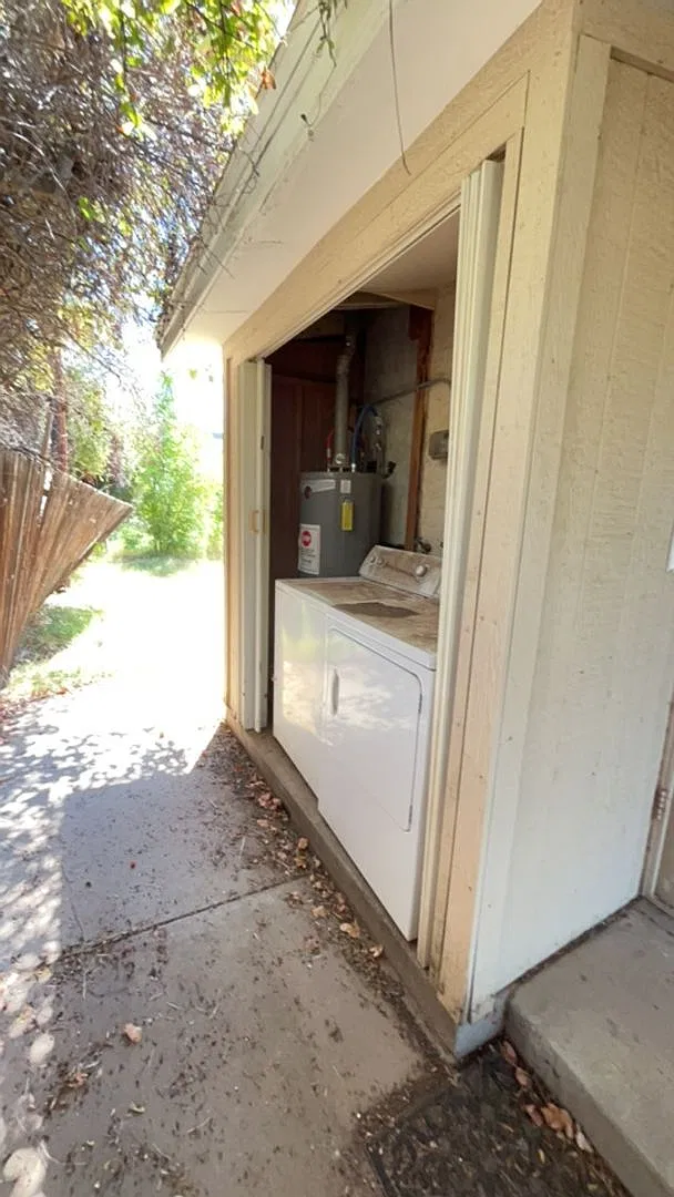 2 bed, 1.0 bath, 918 sqft, $1,500 — Photo 3