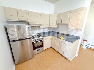 23-76 32nd St #1, Astoria, NY 11105