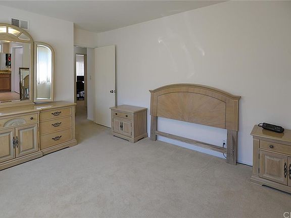 4th image of 22818 Eriel Ave