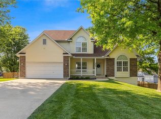 4322 SE Secretariat Ct, Lees Summit, MO 64082