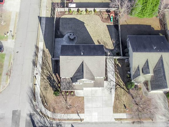 2nd image of 128 Kirkwood Drive