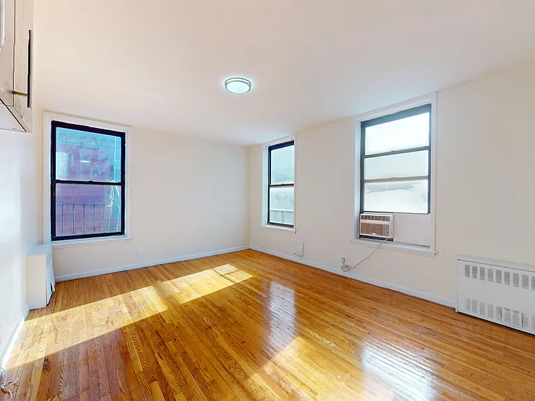 246 E 45th St #4F — Photo 1