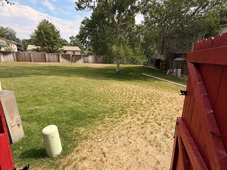 1609 S Ivory Cir #B — Photo 19