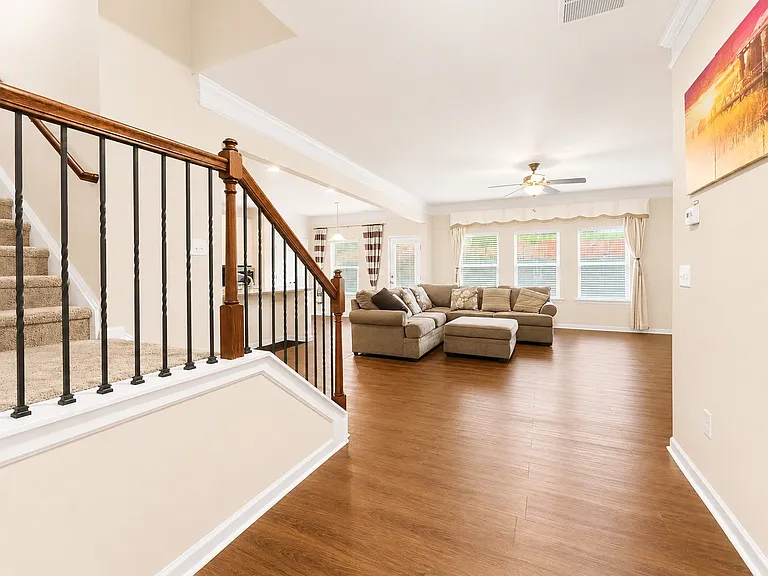 1856 Hanover West Dr — Photo 9