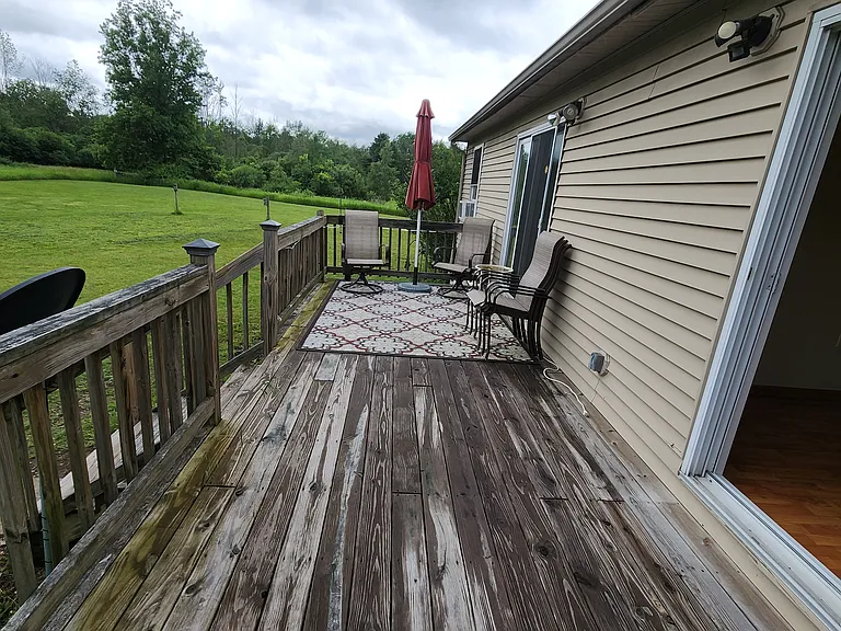 Shared back deck