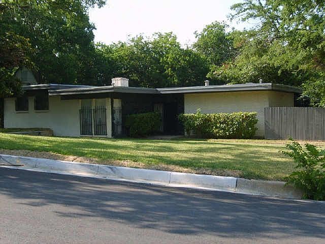 1st image of 2441 Annglen Dr