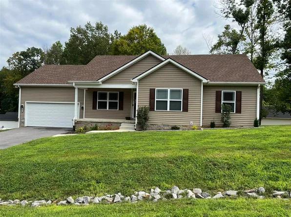 82 Vance Dr, Scottsville, KY 42164