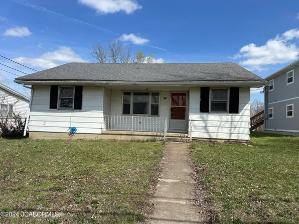 805 E Main St, Linn, MO 65051